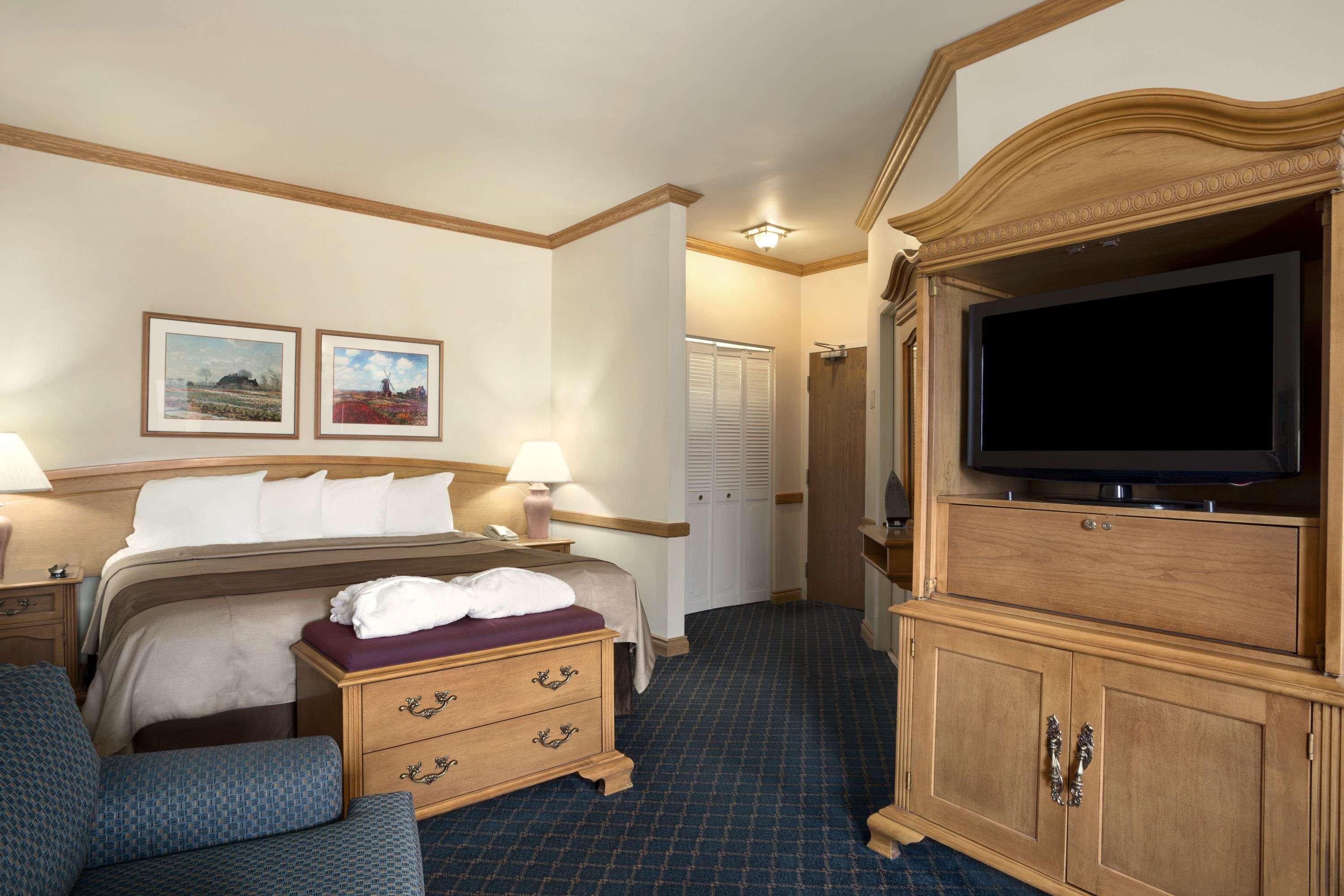 Travelodge By Wyndham Chatham Chatham-Kent Exterior foto
