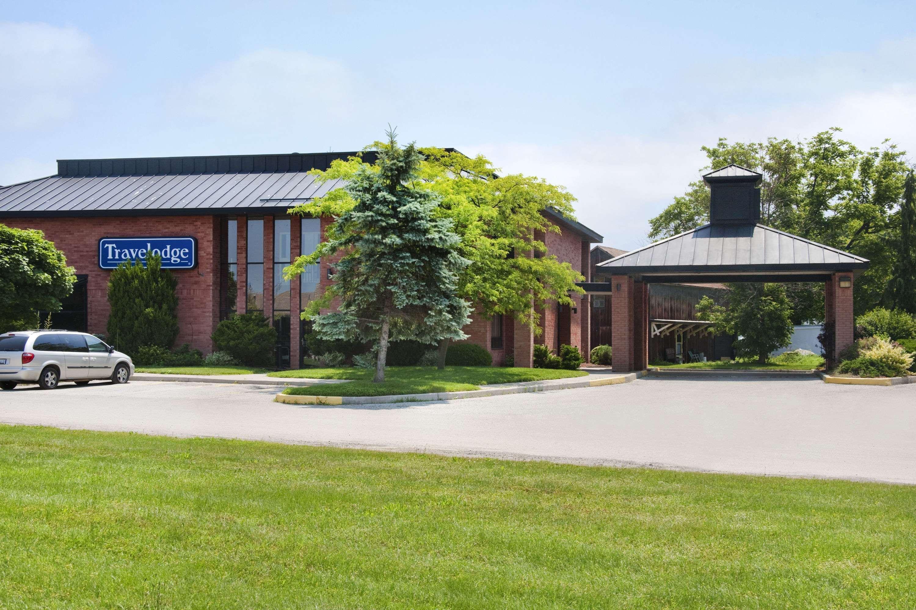 Travelodge By Wyndham Chatham Chatham-Kent Exterior foto